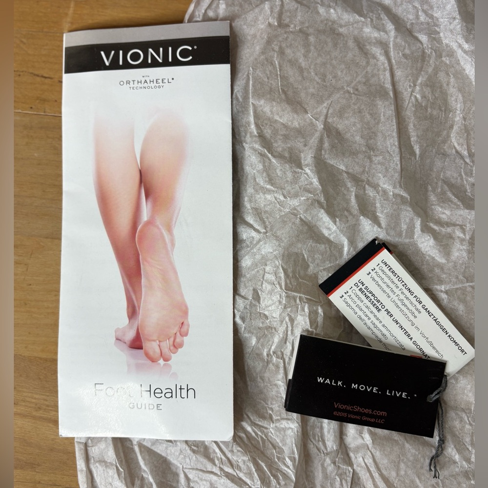 Vionic Upright Upton Black Ankle Booties - Picture 9 of 12